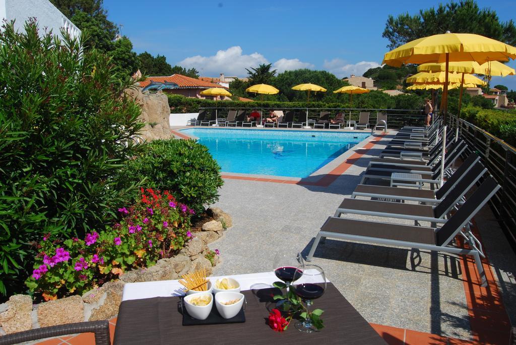 Hotel Mon Repos Baja Sardinia Bagian luar foto