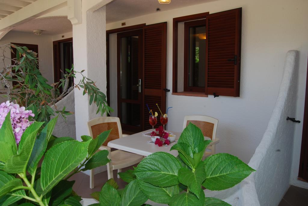 Hotel Mon Repos Baja Sardinia Ruang foto