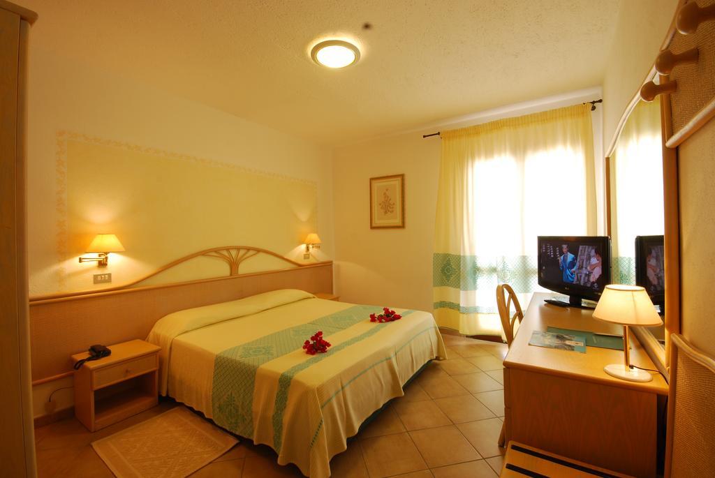 Hotel Mon Repos Baja Sardinia Ruang foto
