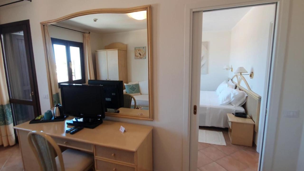 Hotel Mon Repos Baja Sardinia Bagian luar foto