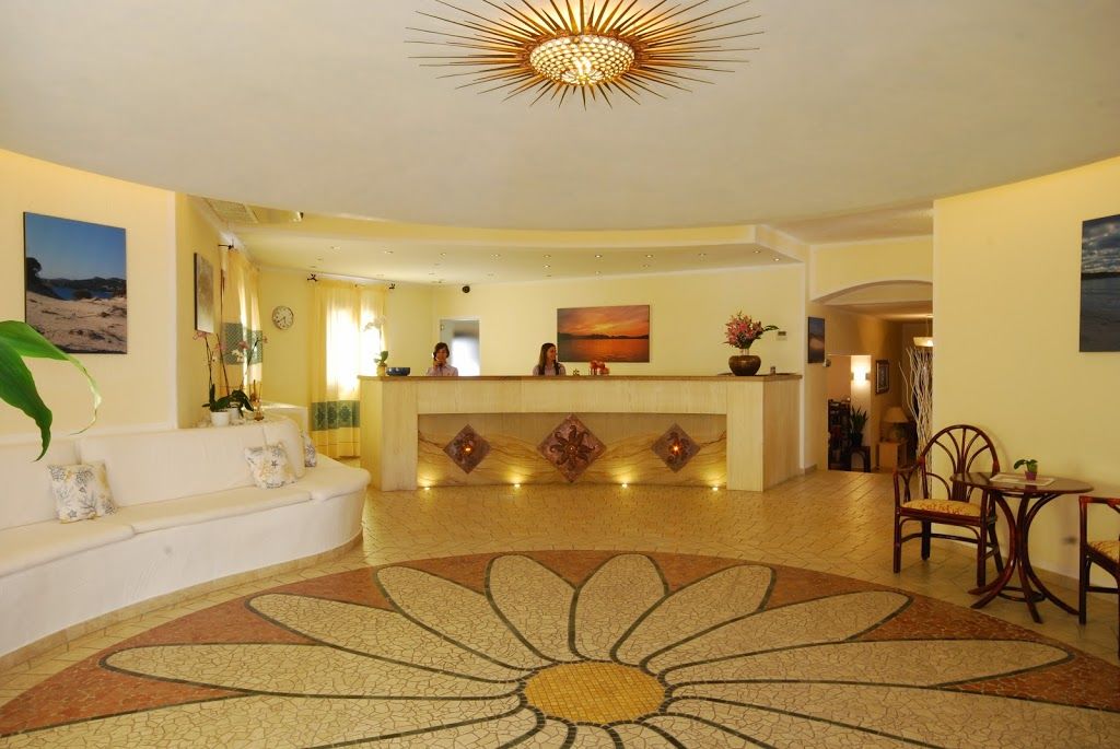 Hotel Mon Repos Baja Sardinia Bagian luar foto