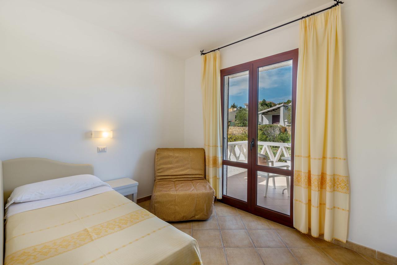 Hotel Mon Repos Baja Sardinia Bagian luar foto