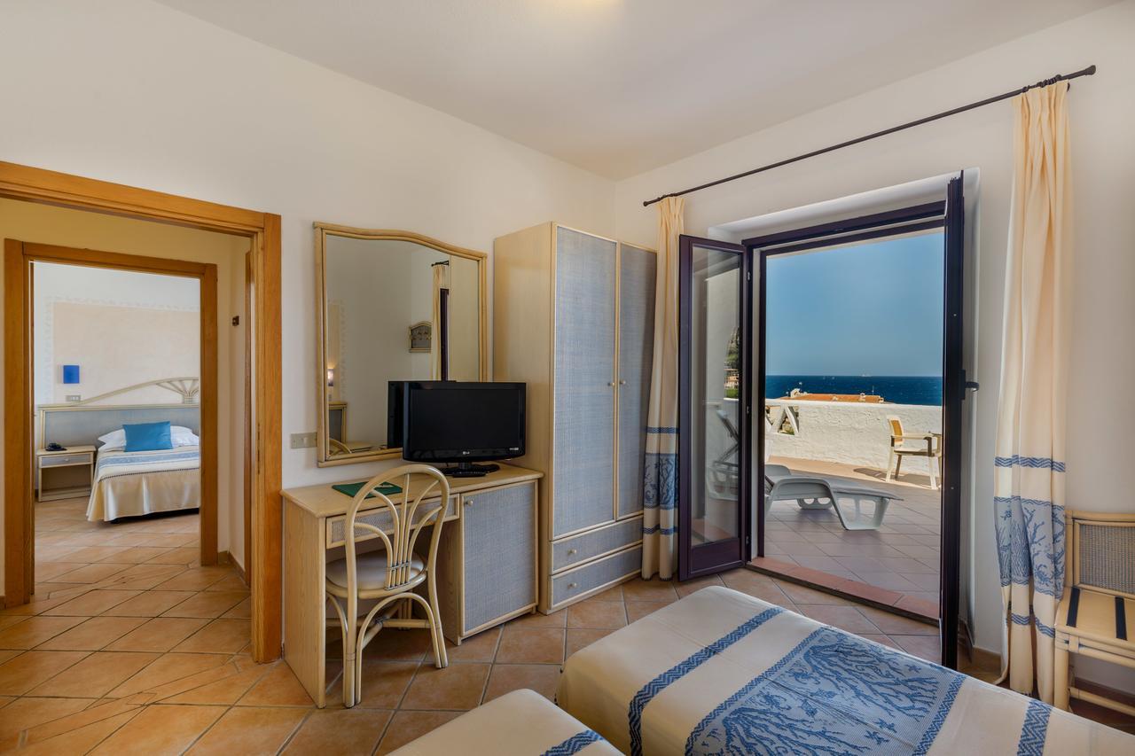 Hotel Mon Repos Baja Sardinia Bagian luar foto