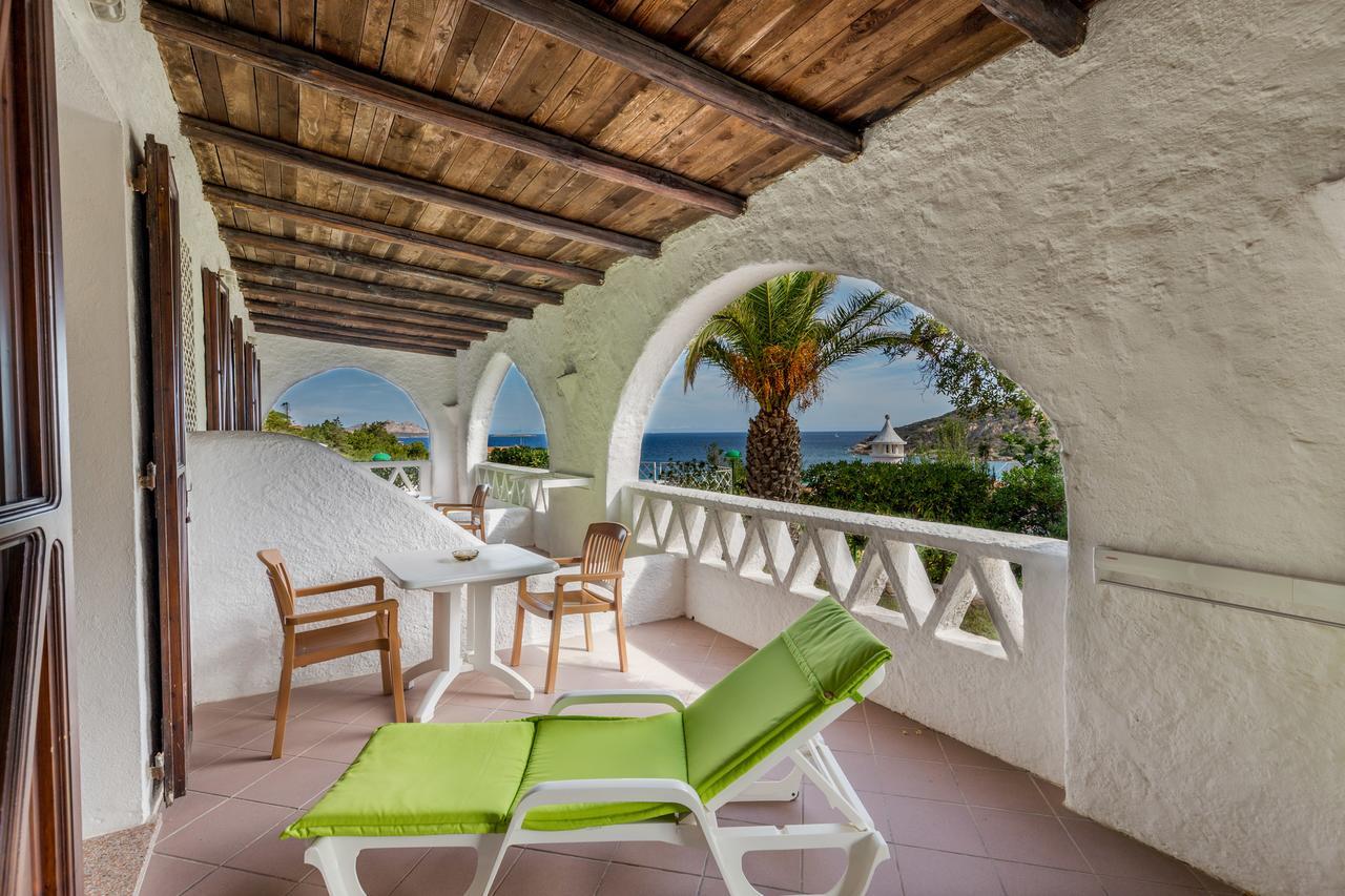 Hotel Mon Repos Baja Sardinia Bagian luar foto
