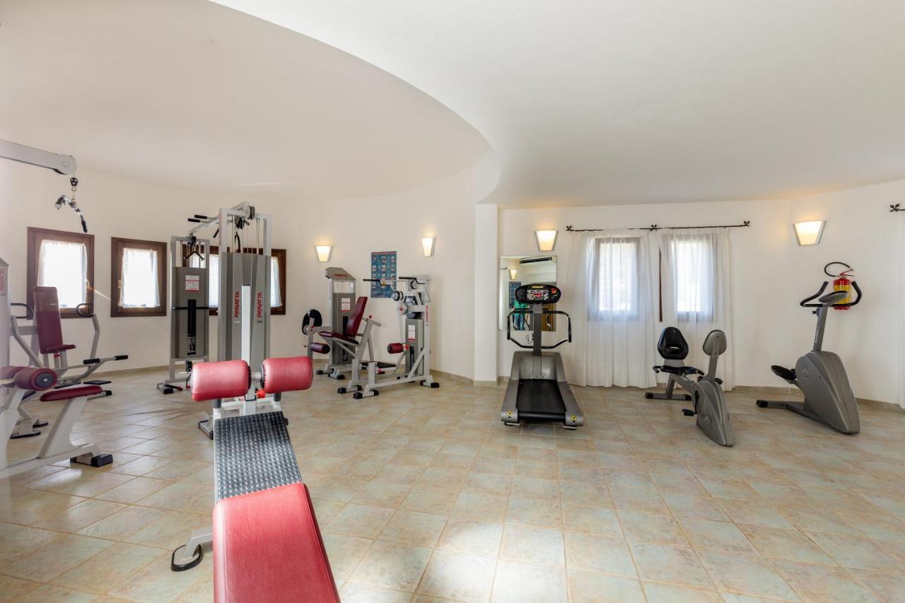 Hotel Mon Repos Baja Sardinia Bagian luar foto